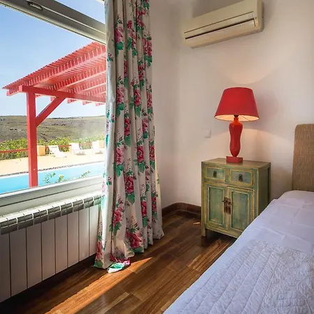 Royal Seaside Villa *
