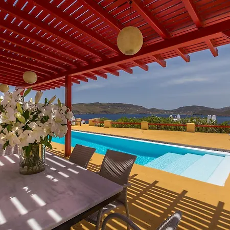 Royal Seaside Villa