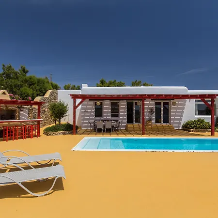 Royal Seaside Villa *